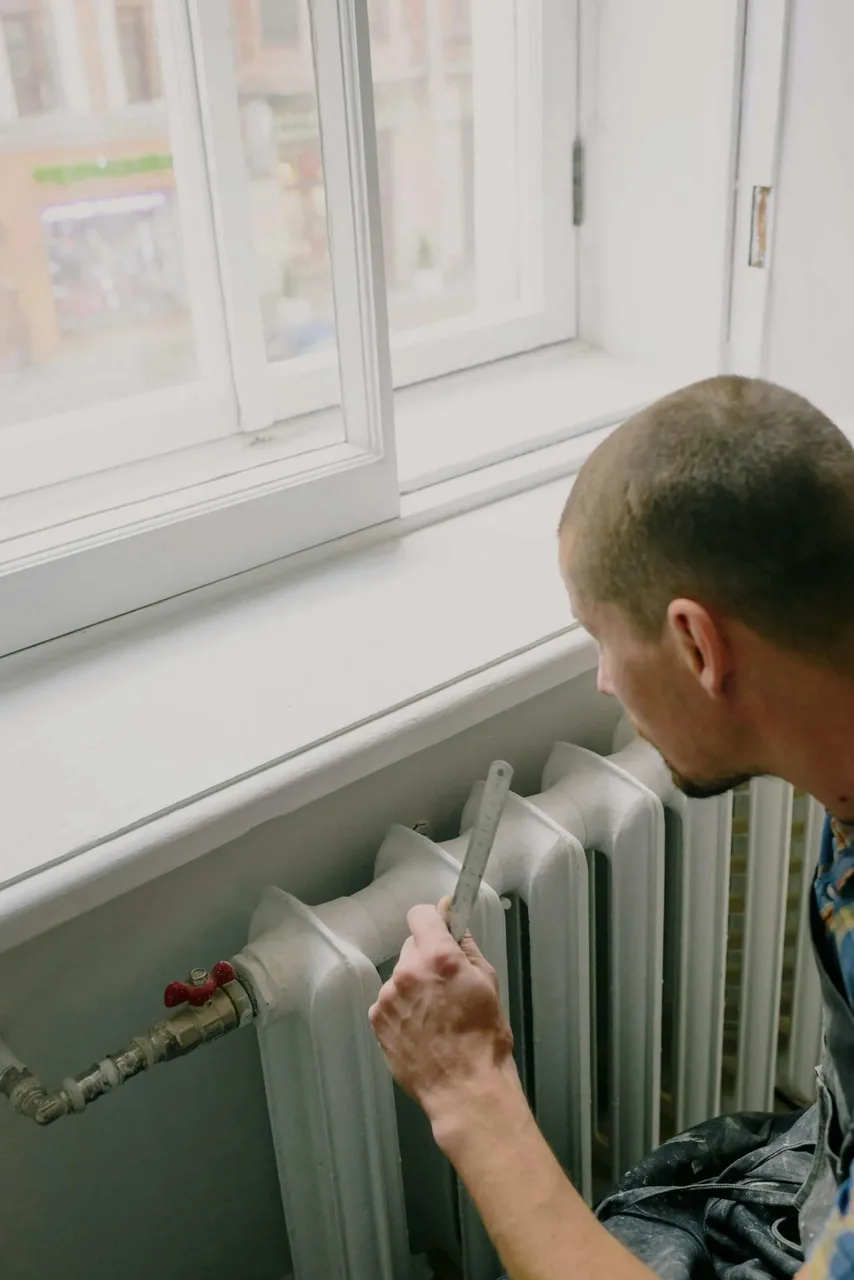 Reforma de fontanería en baño y cocina en Gijón — instalación completa